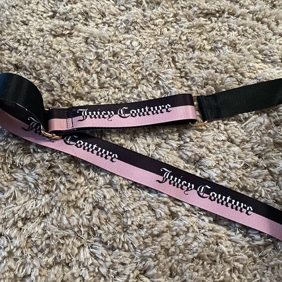Juicy Couture Cross Body Purse - Picture 9 of 9